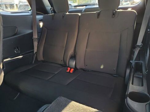 Used 2020 Ford Explorer XLT image 32