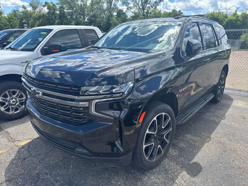 Used 2022 Chevrolet Tahoe RST w/ Luxury Package AWD/4WD image 2