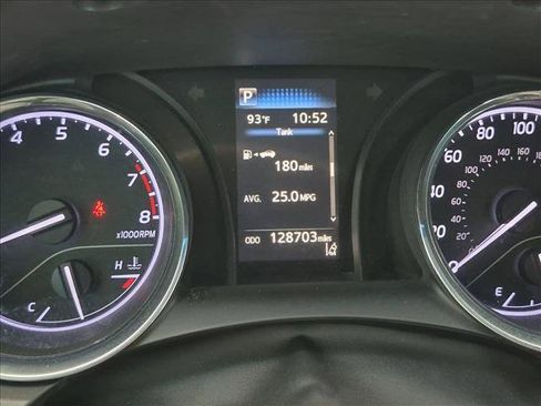 Used 2020 Toyota Camry LE FWD image 10
