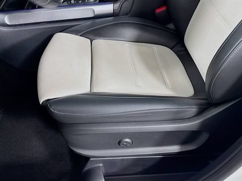 Certified 2021 Mercedes-Benz GLB 35 AMG 4MATIC image 22