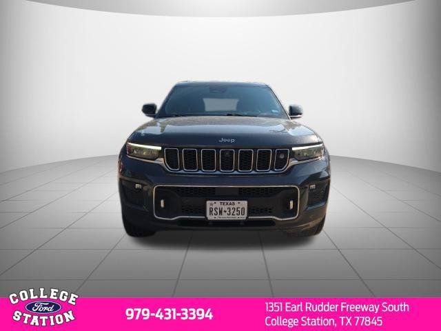 Used 2022 Jeep Grand Cherokee L Overland w/ Advanced Protech Group III AWD/4WD image 2