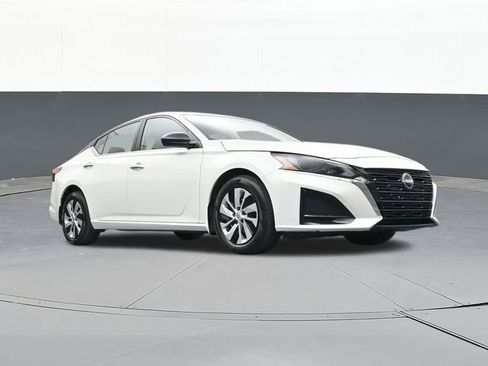 Used 2024 Nissan Altima 2.5 S image 49