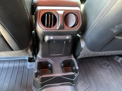 Used 2020 Jeep Gladiator Sport w/ Quick Order Package 24S AWD/4WD image 30