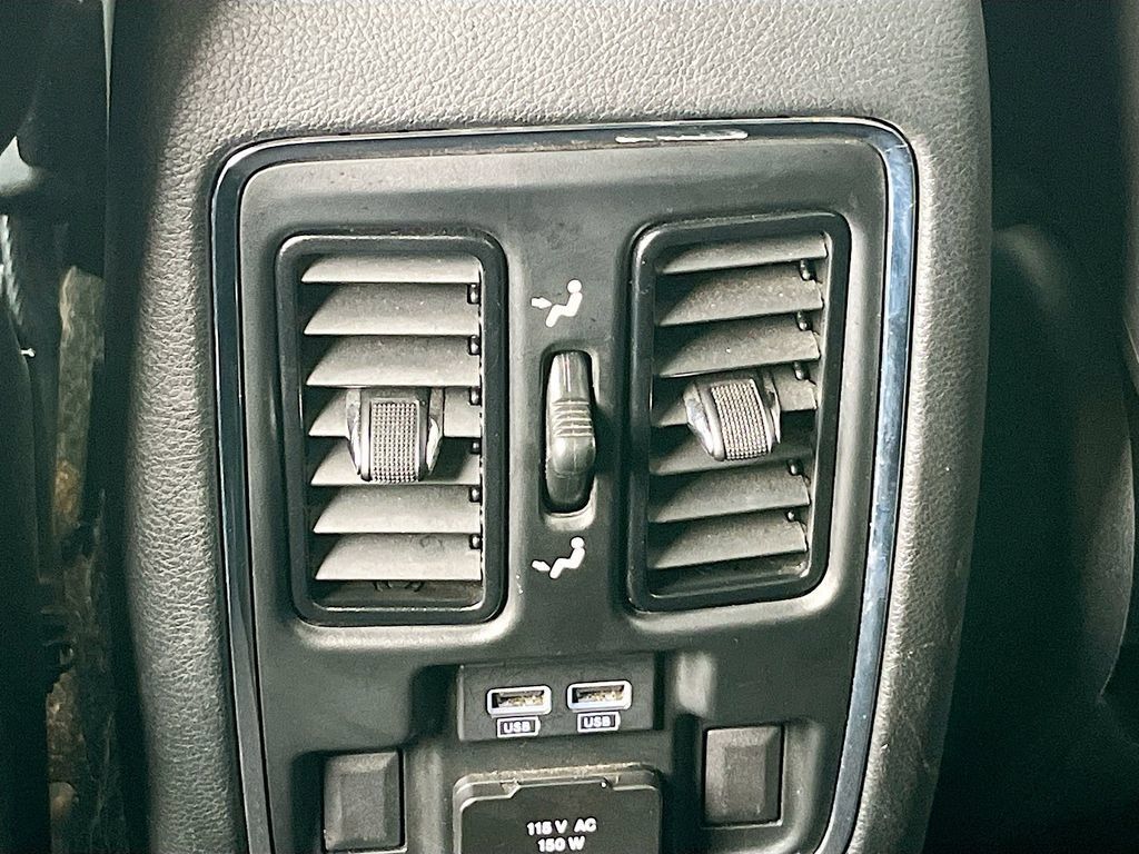 Used 2021 Jeep Grand Cherokee Limited RWD image 26