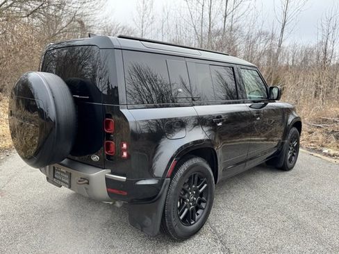 Certified 2023 Land Rover Defender 110 X-Dynamic SE image 6