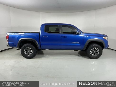 Used 2018 Toyota Tacoma TRD Off-Road image 8