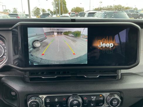 Used 2024 Jeep Wrangler Willys image 25