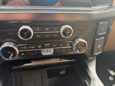 Used 2023 Ford F350 Lariat w/ Tow Technology Package image 20