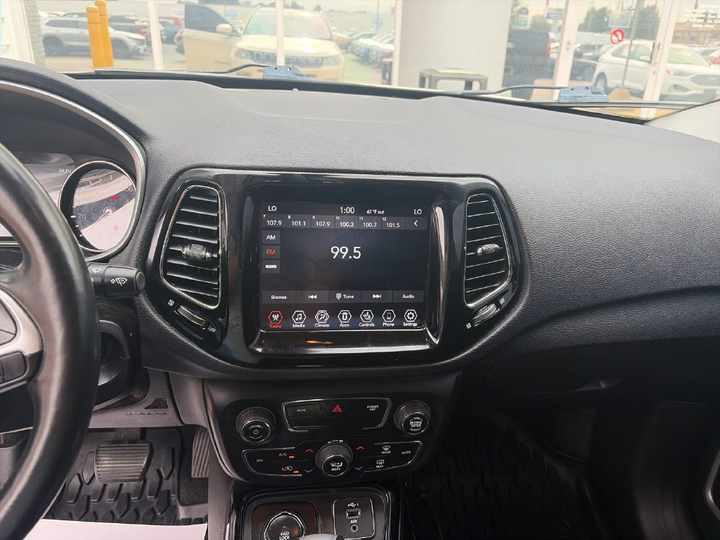 Used 2020 Jeep Compass Limited AWD/4WD image 13