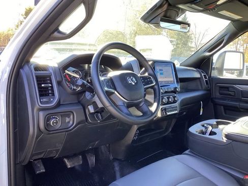 New 2026 RAM 5500 Tradesman w/ Chrome Appearance Group AWD/4WD image 19