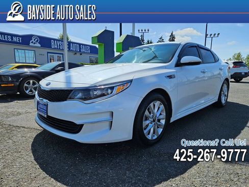 Used 2018 Kia Optima LX w/ 17" Alloy Wheels Package FWD image 1
