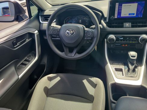 Used 2023 Toyota RAV4 LE FWD image 17