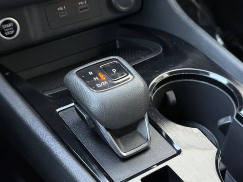 Used 2021 Nissan Rogue S image 17