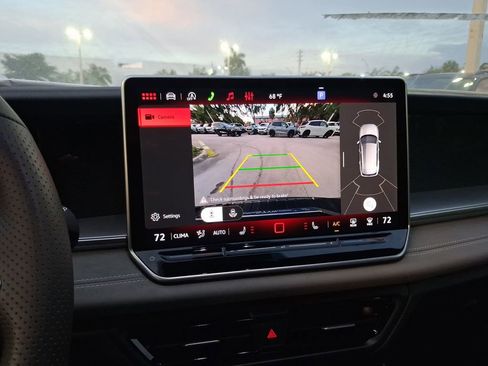 New 2026 Volkswagen Tiguan SE R-Line FWD image 11