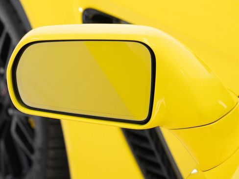 Used 2018 Chevrolet Corvette Z06 RWD image 11