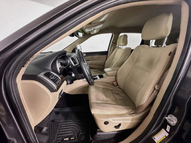 Used 2018 Jeep Grand Cherokee Laredo AWD/4WD image 21