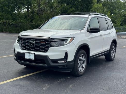 Certified 2023 Honda Passport TrailSport image 9