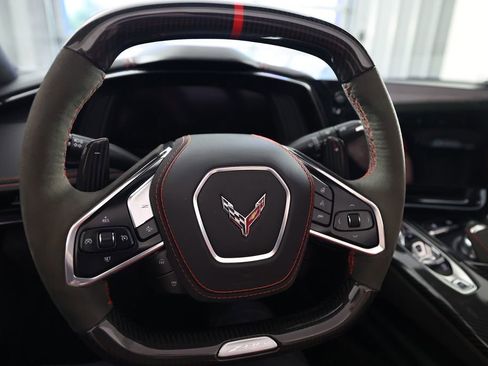 Used 2025 Chevrolet Corvette Z06 w/ Stealth Interior Trim Package RWD image 17