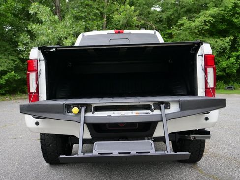 Used 2020 Ford F250 Platinum w/ FX4 Off-Road Package AWD/4WD image 33