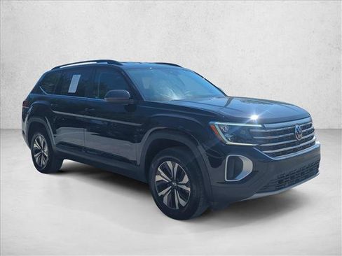 Used 2024 Volkswagen Atlas SE FWD image 3