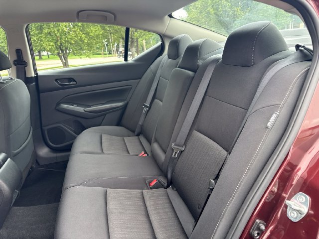 Used 2025 Nissan Altima 2.5 SV FWD image 8