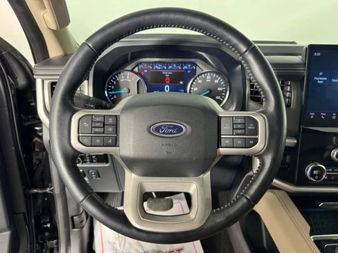 Used 2023 Ford Expedition XLT AWD/4WD image 13