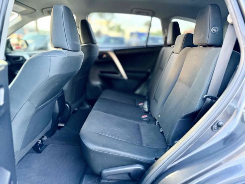 Used 2017 Toyota RAV4 LE w/ Carpet Mat Package FWD image 18