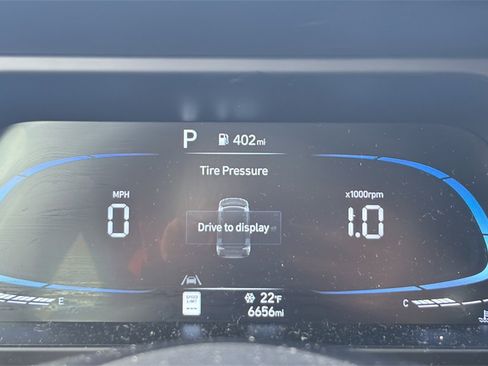 Certified 2025 Hyundai Elantra Sport image 10