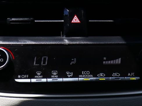 Used 2022 Toyota Corolla LE w/ Carpet Mat Package (TMS) FWD image 44