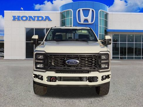 Used 2023 Ford F350 Lariat w/ Lariat Ultimate Package AWD/4WD image 4