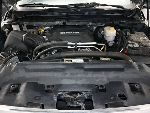 Used 2018 RAM 2500 Tradesman w/ Chrome Appearance Group image 11