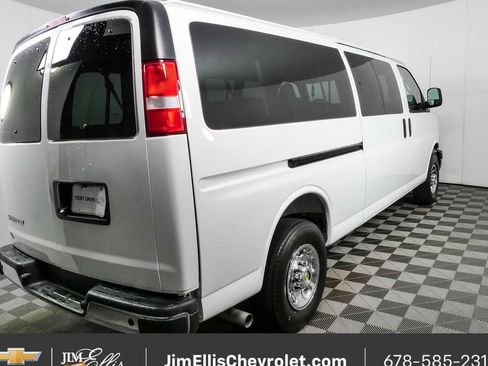 Certified 2025 Chevrolet Express 3500 LT w/ LT Preferred Equipment Group RWD image 3