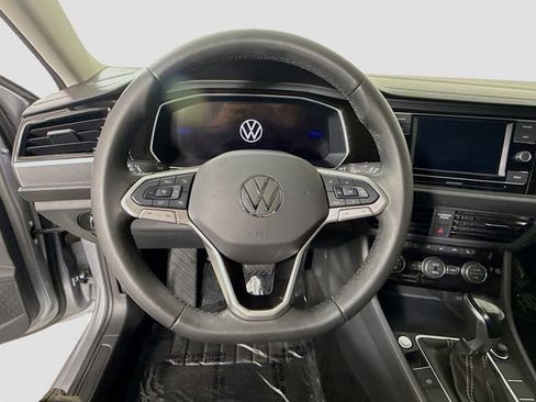 Used 2024 Volkswagen Jetta SE w/ Panoramic Sunroof Package FWD image 11
