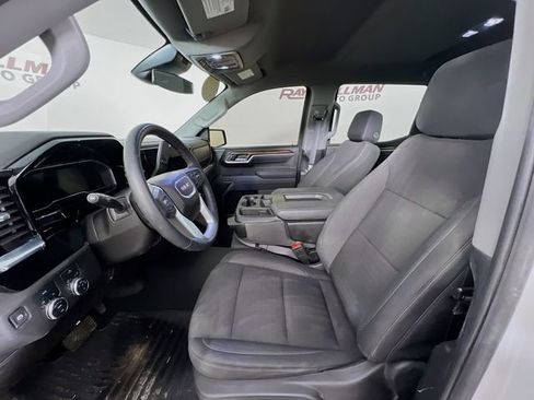 Used 2025 GMC Sierra 1500 Elevation image 9