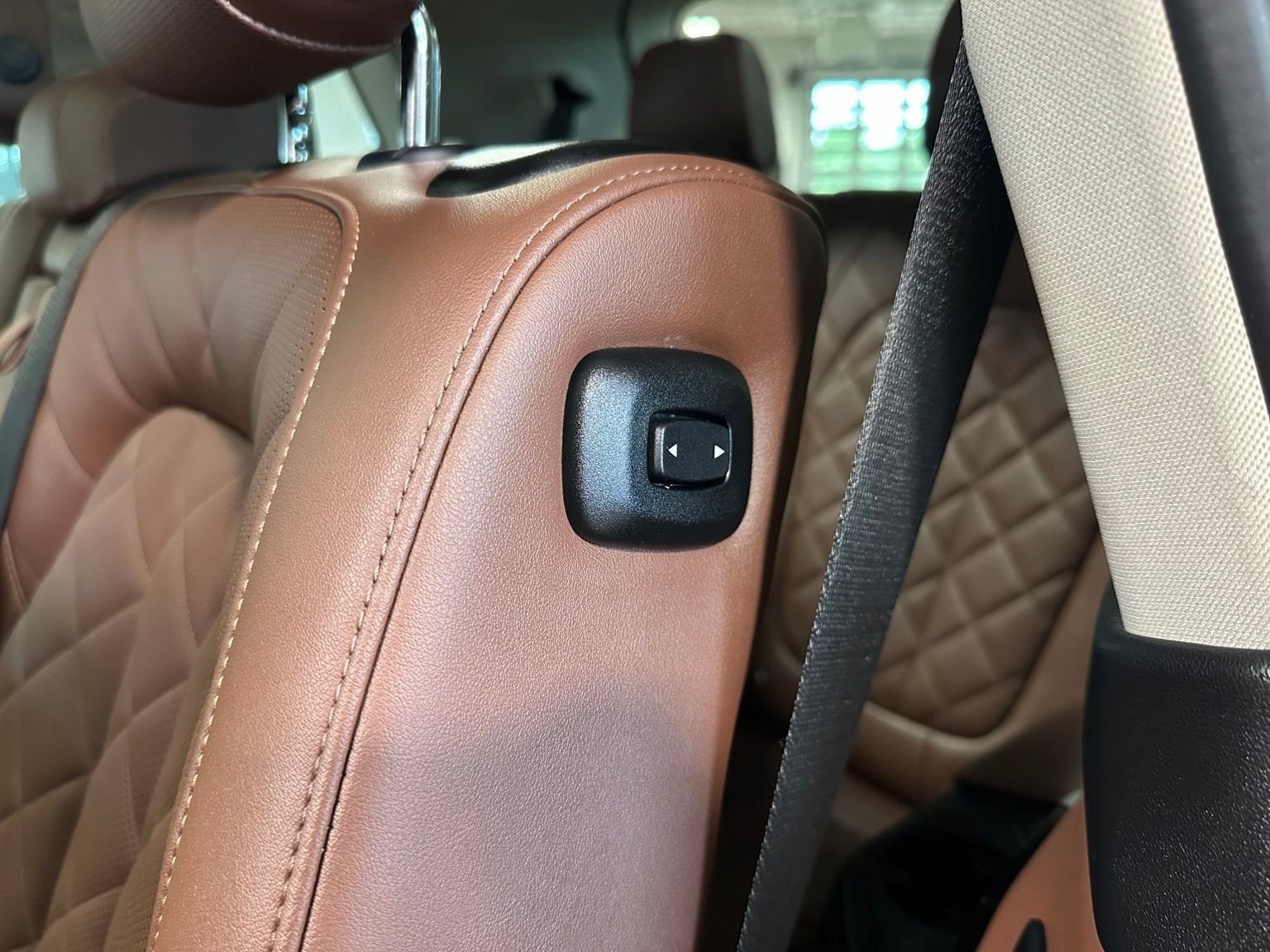 Used 2023 BMW X7 xDrive40i AWD/4WD image 42