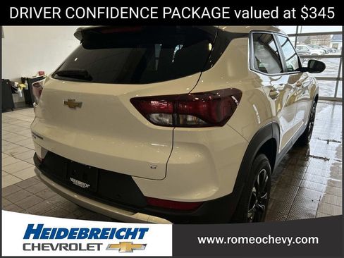 Certified 2022 Chevrolet TrailBlazer LT w/ Driver Confidence Package image 3