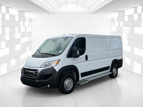 Used 2025 RAM ProMaster 2500 w/ U-Haul Equipment Group FWD image 3
