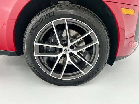 Used 2026 Porsche Macan AWD/4WD image 32