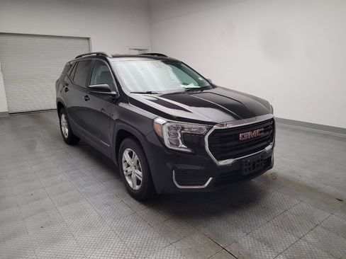 Used 2023 GMC Terrain SLE w/ Driver Convenience Package FWD image 13