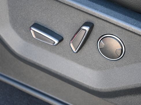 New 2025 Ford F150 Lariat w/ Equipment Group 502A High image 16