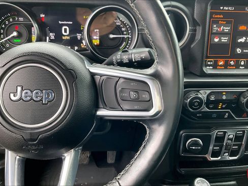 Used 2022 Jeep Wrangler Unlimited Sahara w/ Cold Weather Group image 25