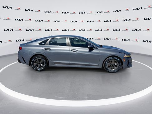 Used 2022 Kia K5 LXS FWD image 9