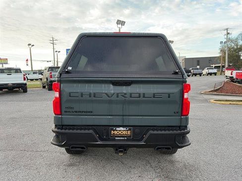 Used 2025 Chevrolet Silverado 1500 LT Trail Boss w/ LPO, Dark Essentials Package image 6