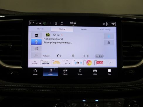 Used 2024 Chrysler Pacifica Touring-L w/ Road Tripper Package FWD image 23