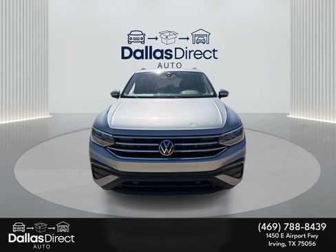 Used 2024 Volkswagen Tiguan SE image 3