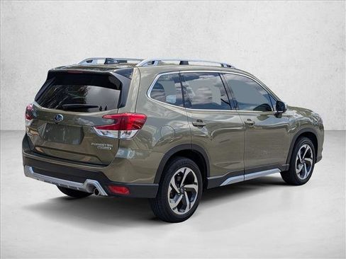 Used 2024 Subaru Forester Touring AWD/4WD image 5