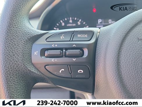 Used 2022 Kia Rio LX FWD image 25
