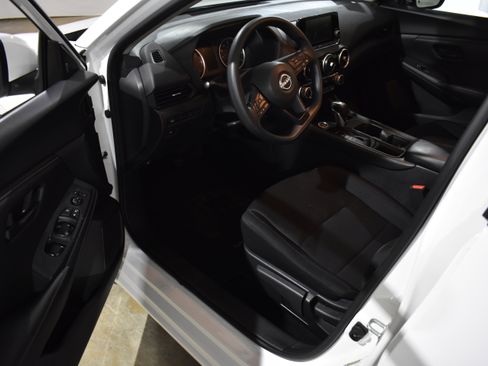 Used 2024 Nissan Sentra S image 12