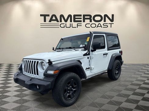Used 2024 Jeep Wrangler Sport AWD/4WD image 3