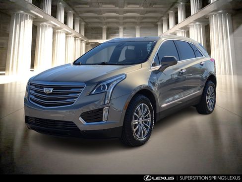 Used 2018 Cadillac XT5 Luxury w/ Driver Awareness Package image 8